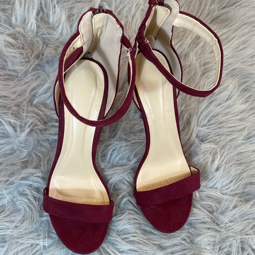 Burgundy Women’s size 8